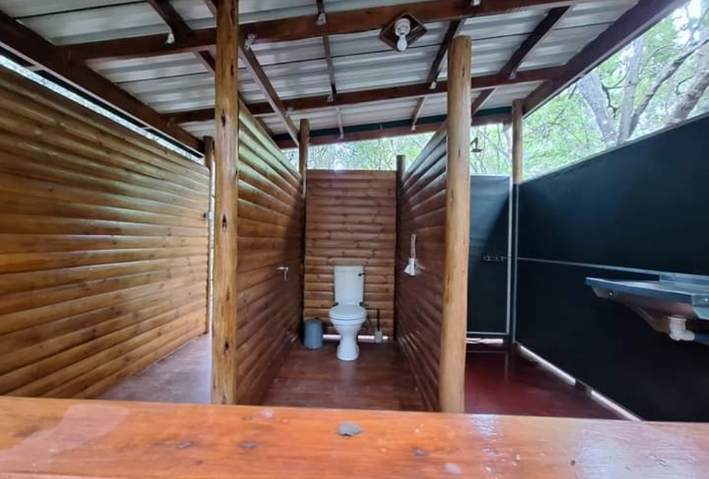 Matumi Bush Camp Cabin (11)